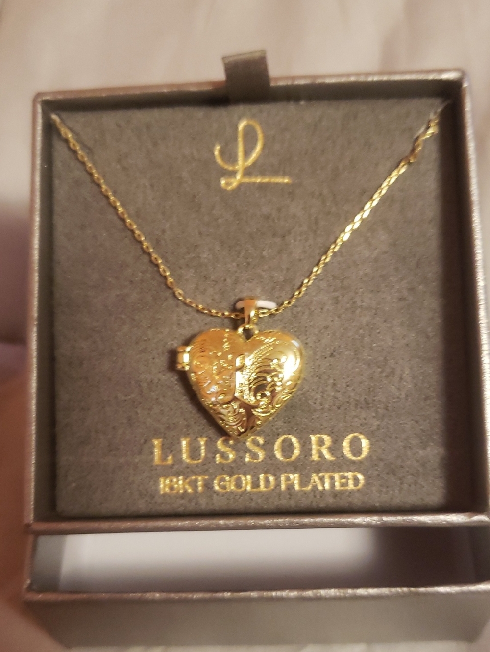 Lussoro 18k gold-plated heart necklace.
